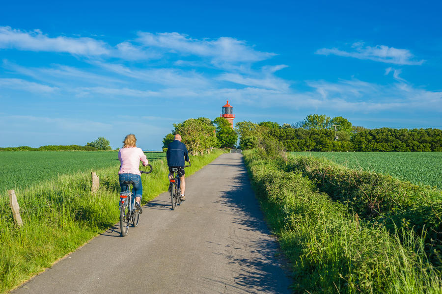 Lighthouse on the steep coast Staberhuk, Fehmarn, Baltic Sea, Schleswig-Holstein, Germany, Europe