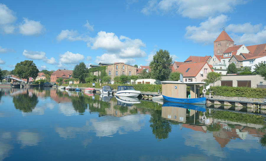 an der Elde im Fischer-und Urlaubsort Plau am See in der Mecklenburgischen Seenplatte,Mecklenburg-Vorpommern,Deutschland