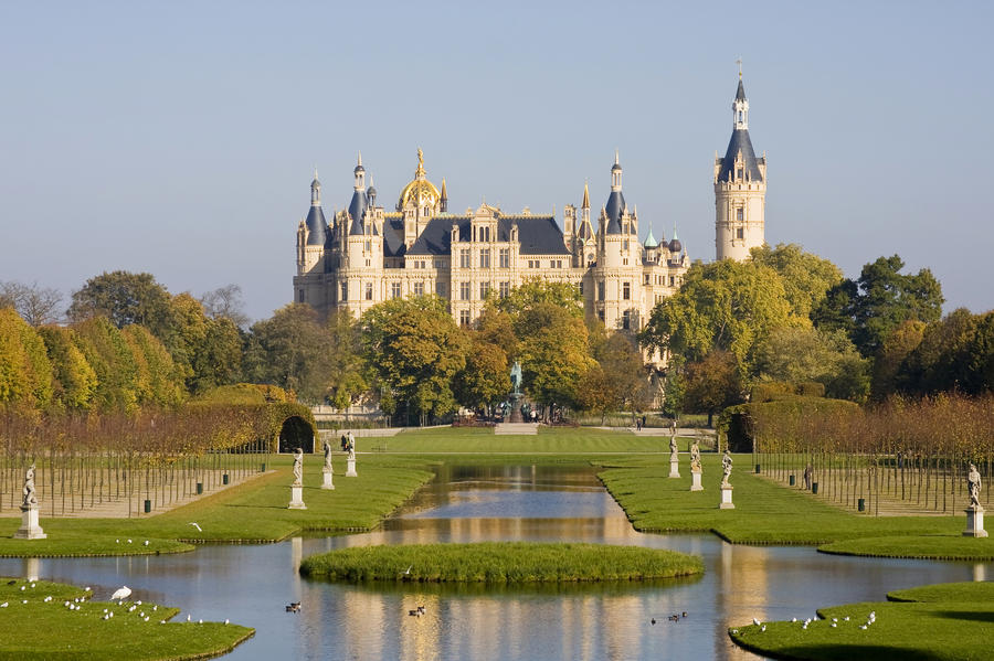 Schwerin Castle, Schwerin, Mecklenburg-Western Pomerania, Germany, Europe