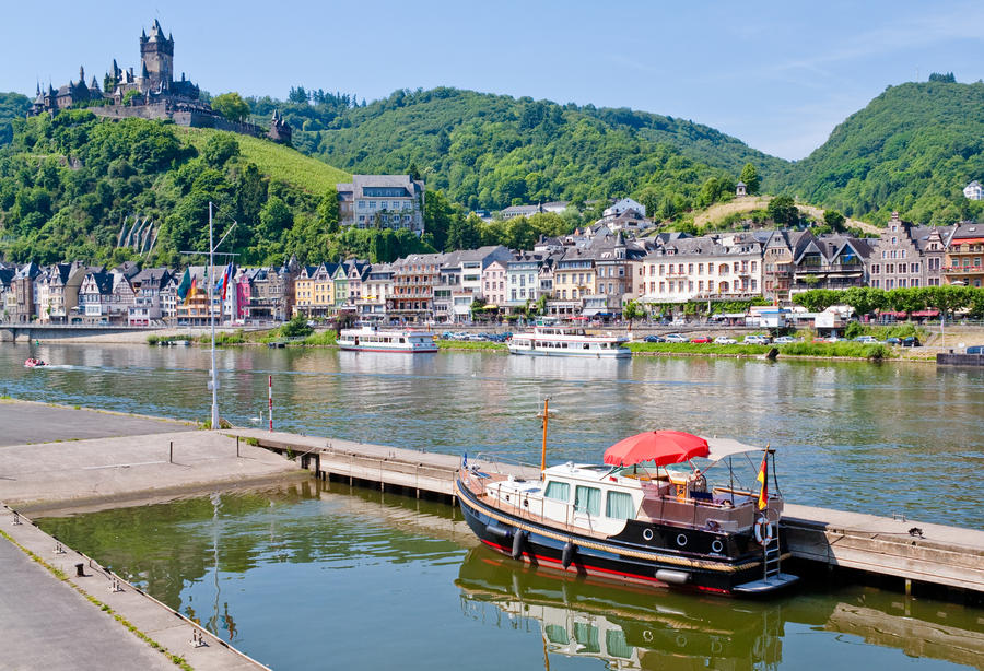 view on castle under town Cochem  on the Moselle&#39;s left bank in Germany.