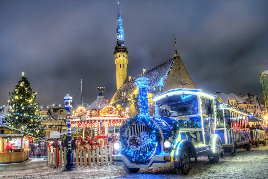 Tallinn town hall christmas train