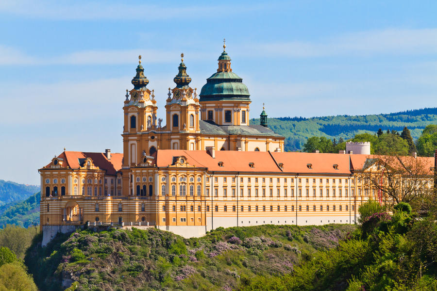 Melk Abbey is an Austrian Benedictine abbey and one of the world&#39;s most famous monastic sites