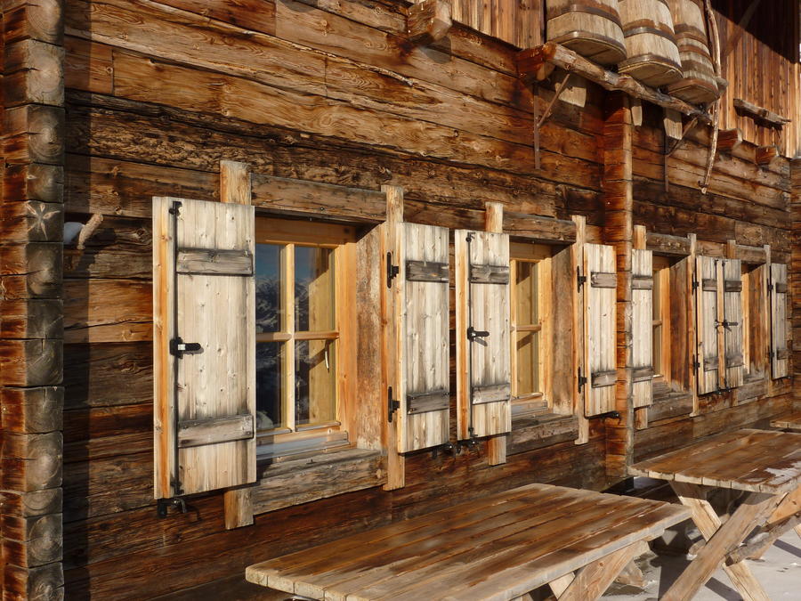 Partial view of an old wooden house