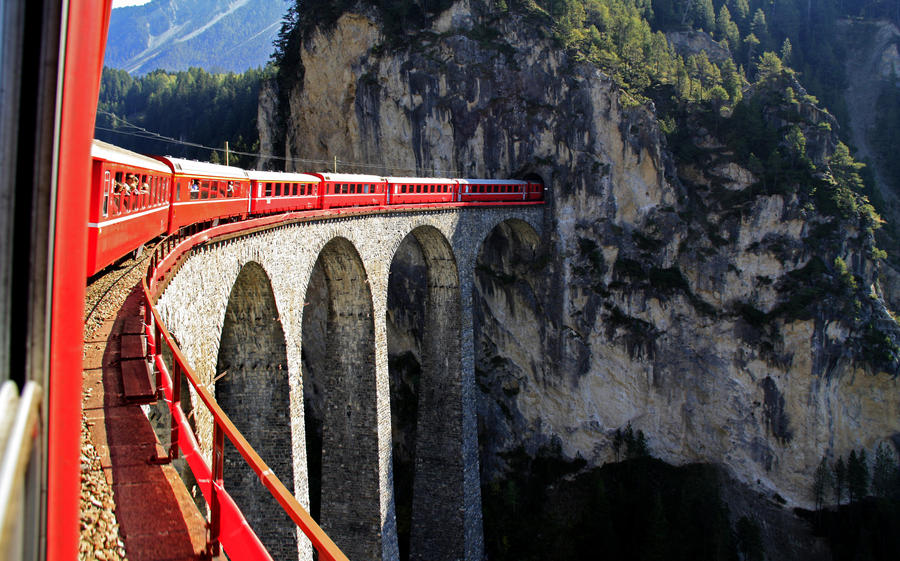 Bernina- und Glacier-Express