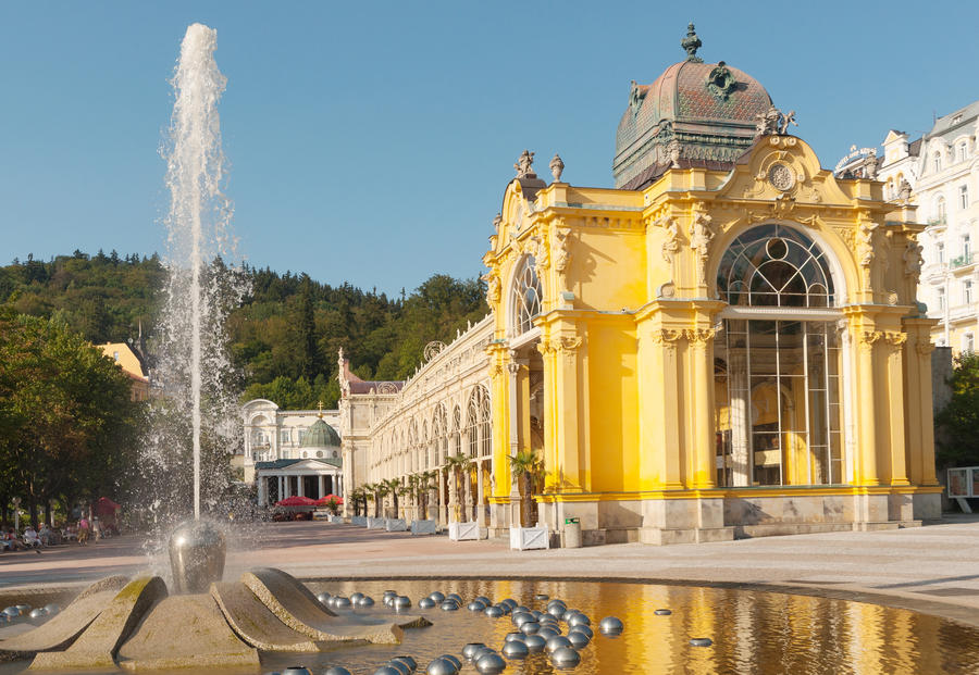 Singing Fountain, Colonnade of Marianske Lazne - Marienbad, Czech Republic