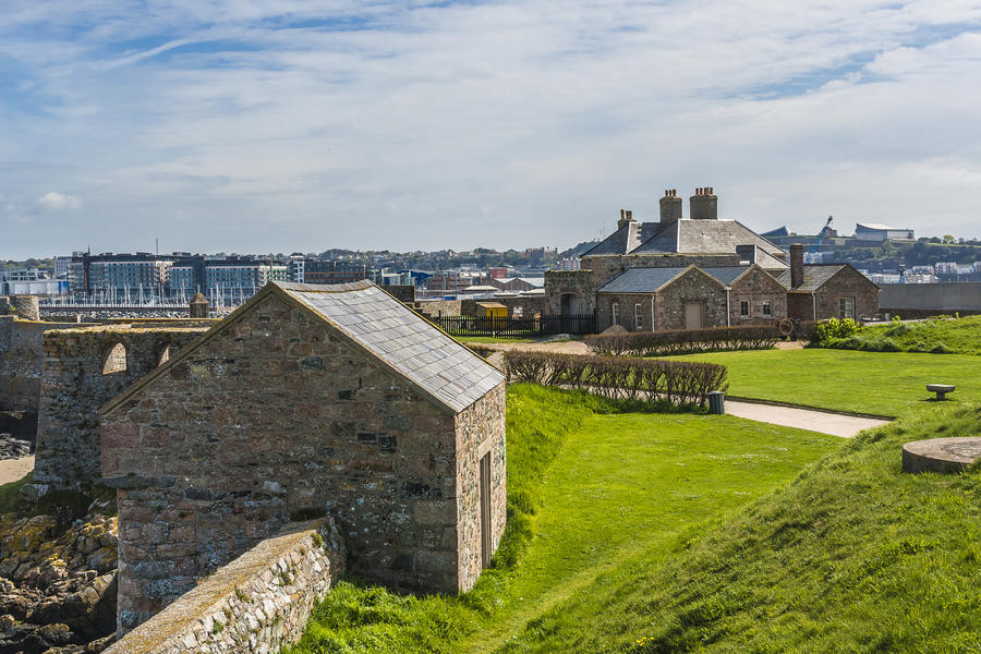 Elizabeth Castle (1594) - castle &amp; tourist attraction on a tidal island within parish of Saint Helier, Jersey, UK. It is named after Elizabeth I who was queen of England at time when castle was built.