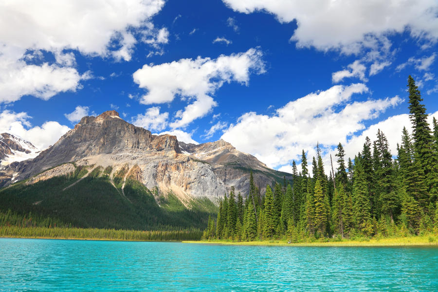 Emerald lake and Rocky Mountains (Yoho National park. Alberta. Canada)