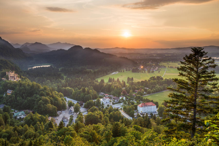 schloss hohenschwangau in sunset
