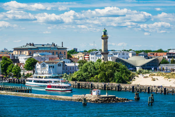 View to the lighthouse in Warnemuende, Germany.