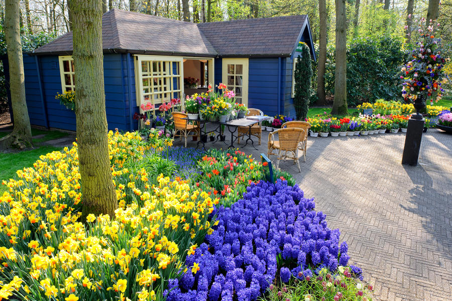Flower shop in Keukenhof Gardens, Lisse, Netherlands