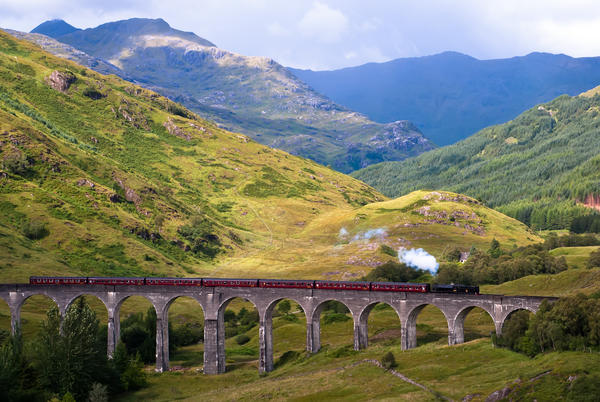 Glenfinnan Viaduct in Scotland Harry Potter