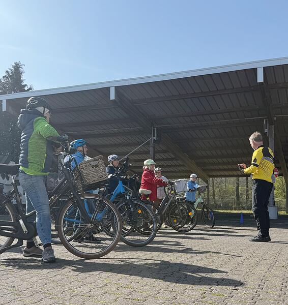 Fahrradtraining
Gültigkeit: 
Herkunft: Strier
Mitarbeiter: KSC